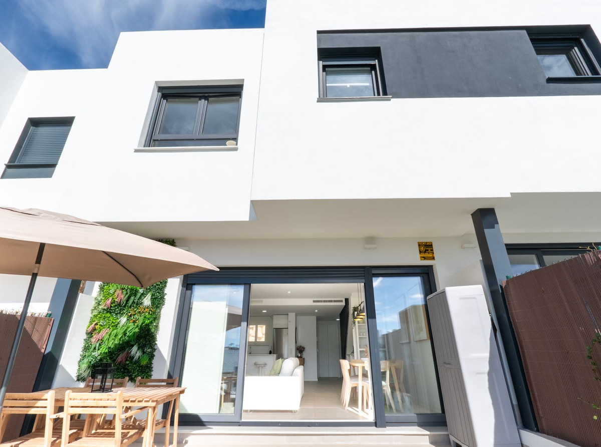 4 Bed Townhouse for sale in La Cala De Mijas Costa Del Sol, Málaga, Spain