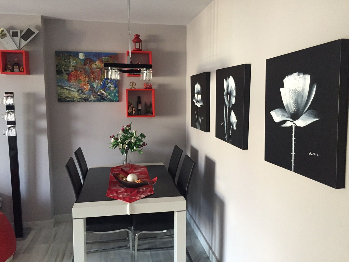 2 Bed Apartment for sale in Benahavís Costa Del Sol, Málaga, Spain
