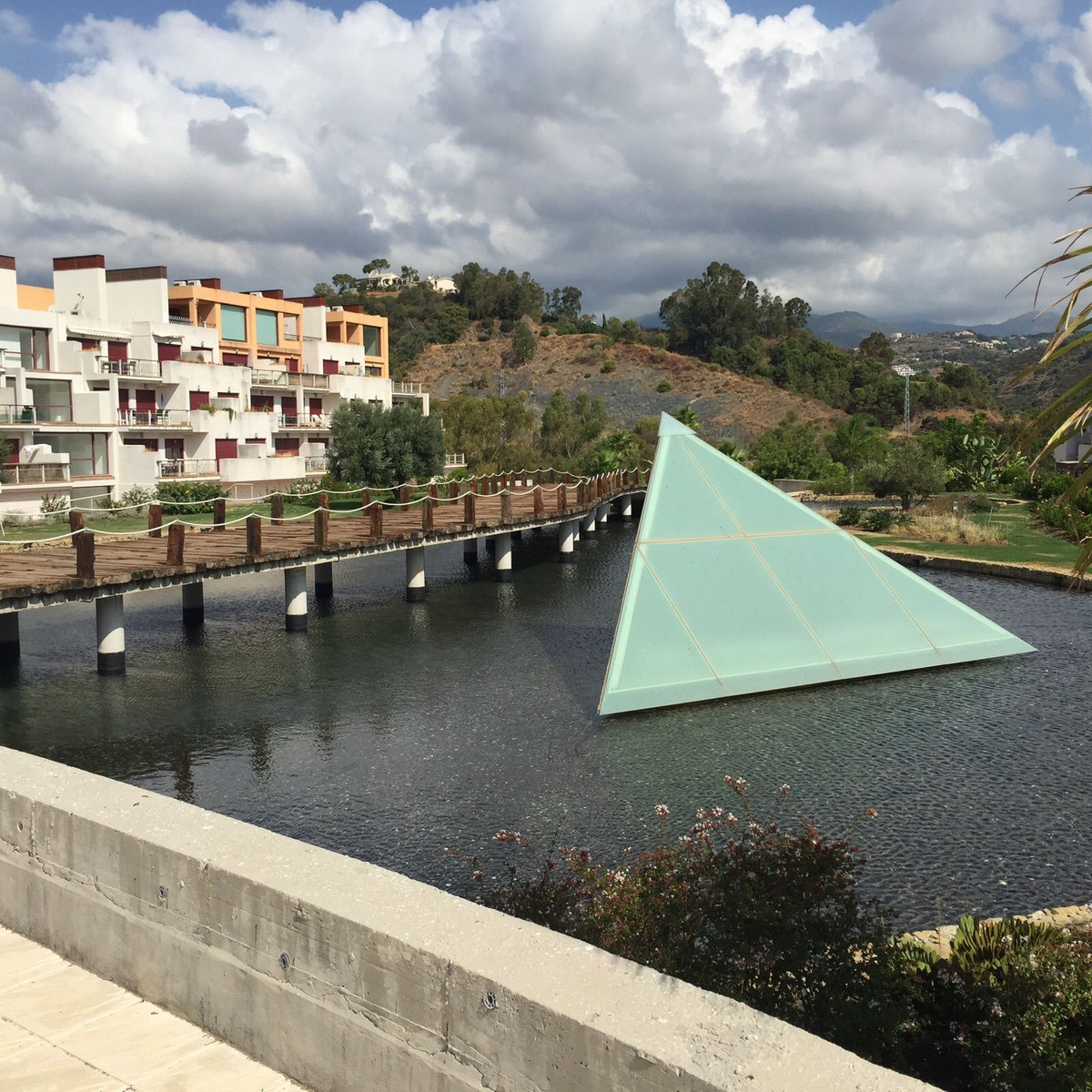 2 Bed Apartment for sale in Benahavís Costa Del Sol, Málaga, Spain