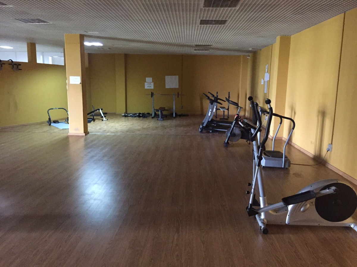 2 Bed Apartment for sale in Benahavís Costa Del Sol, Málaga, Spain