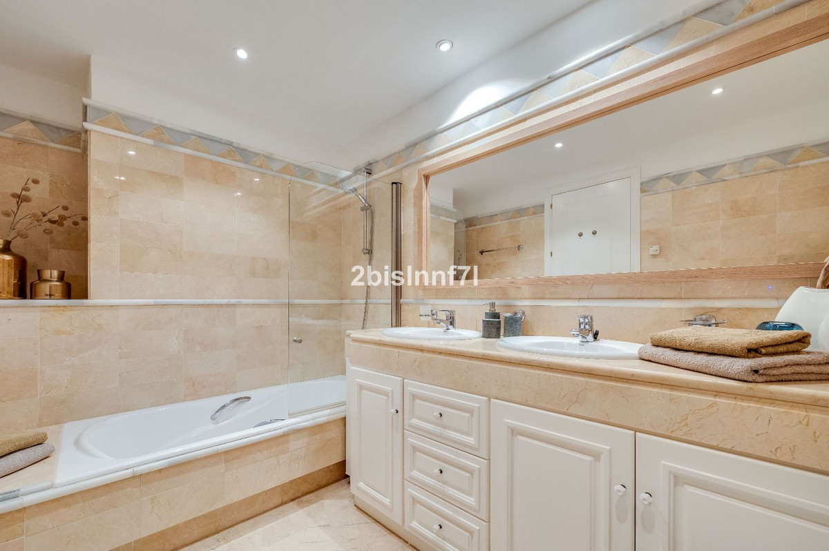 2 Bed Apartment for sale in Elviria Costa Del Sol, Málaga, Spain