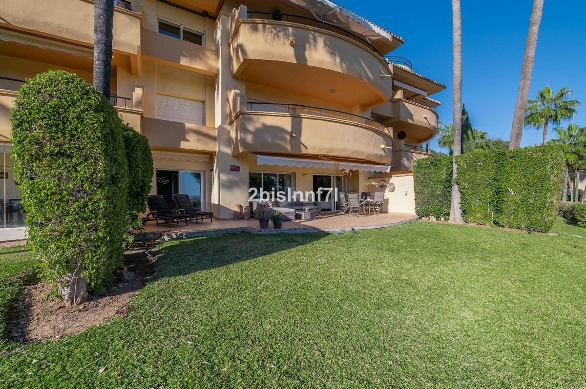 2 Bed Apartment for sale in Elviria Costa Del Sol, Málaga, Spain
