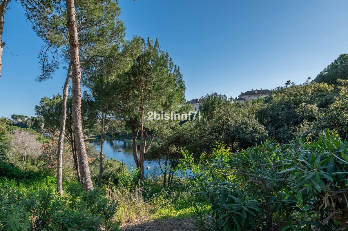2 Bed Apartment for sale in Elviria Costa Del Sol, Málaga, Spain