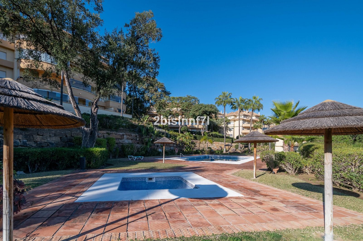2 Bed Apartment for sale in Elviria Costa Del Sol, Málaga, Spain