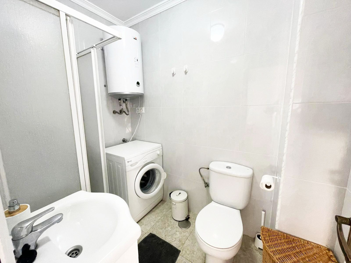 Se vende Apartamento Planta Media de 1 dormitorios en Costa Del Sol, Málaga, España