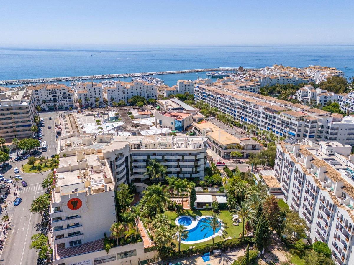 Se vende Apartamento Planta Media de 2 dormitorios en Costa Del Sol, Málaga, España