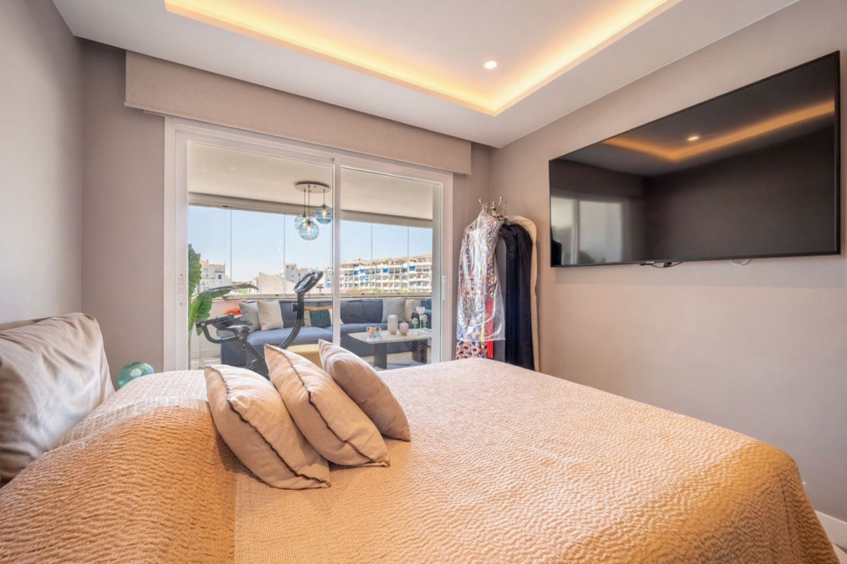 Se vende Apartamento Planta Media de 2 dormitorios en Costa Del Sol, Málaga, España