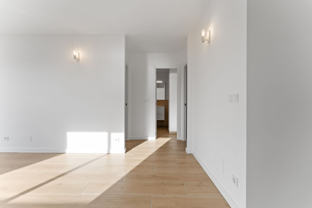 2 Bed Apartment for sale in Estepona Costa Del Sol, Málaga, Spain