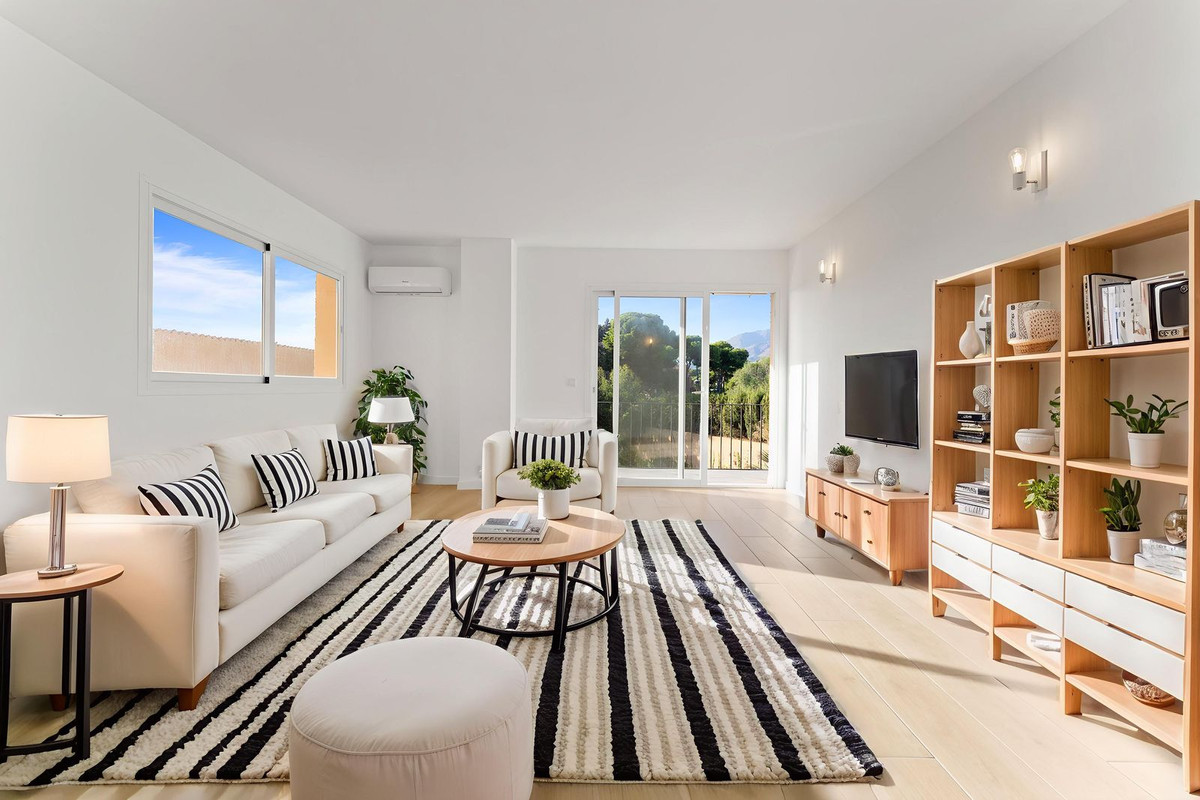2 Bed Apartment for sale in Estepona Costa Del Sol, Málaga, Spain