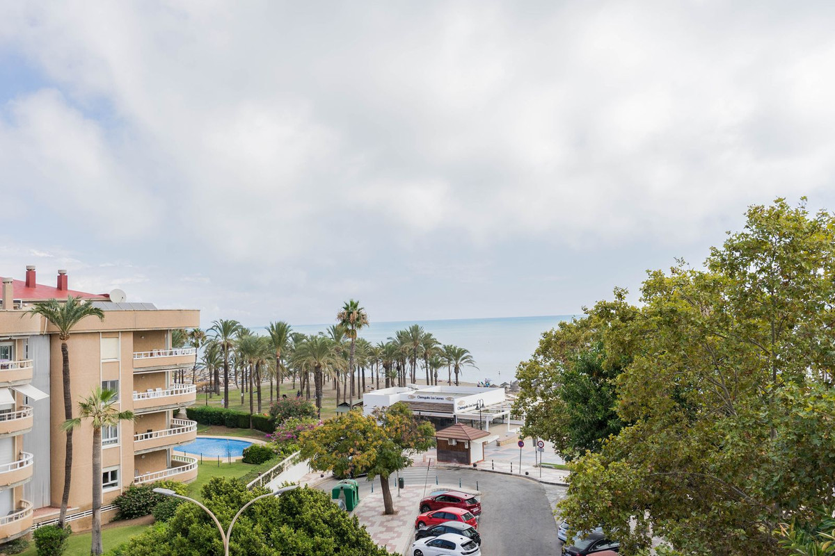 Se vende Apartamento Planta Media de 3 dormitorios en Costa Del Sol, Málaga, España