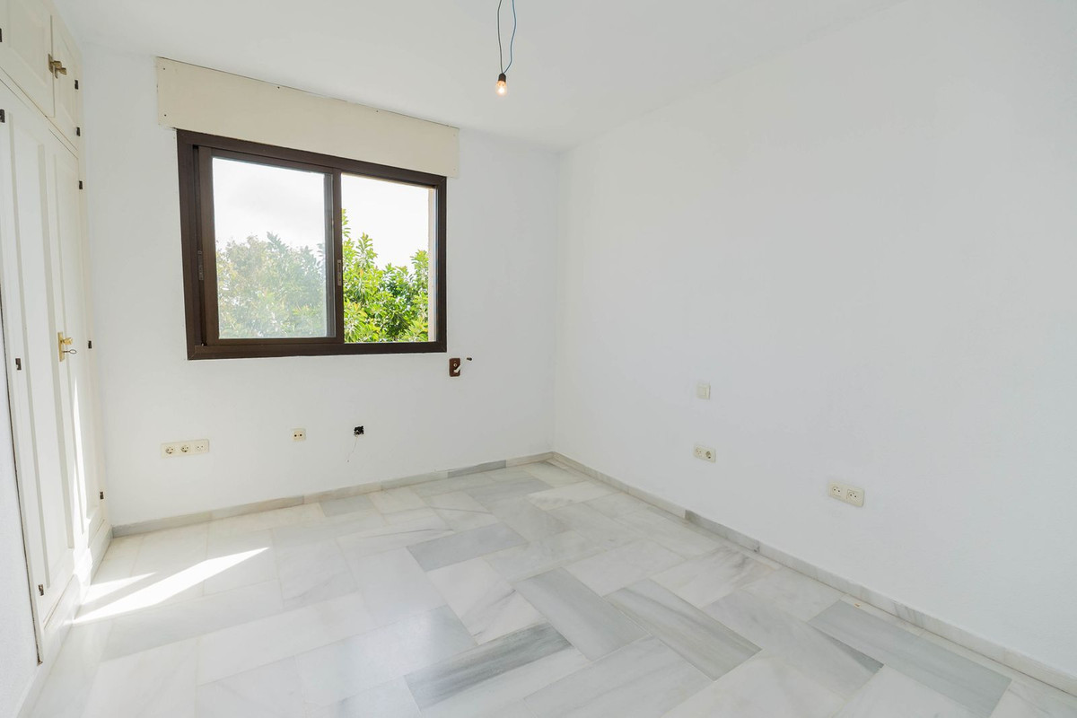 Se vende Apartamento Planta Media de 3 dormitorios en Costa Del Sol, Málaga, España