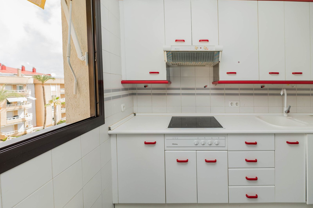 Se vende Apartamento Planta Media de 3 dormitorios en Costa Del Sol, Málaga, España