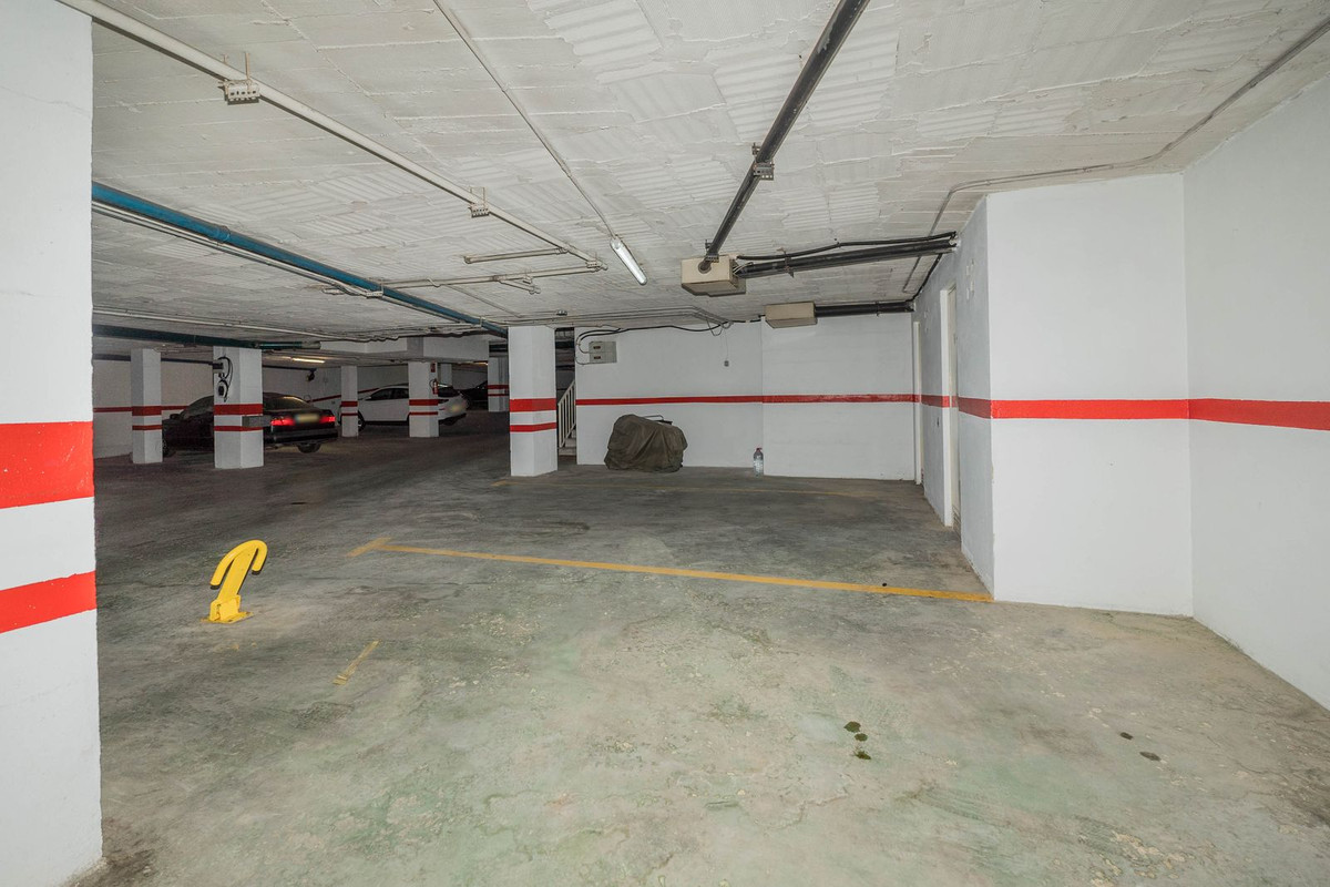 Se vende Apartamento Planta Media de 3 dormitorios en Costa Del Sol, Málaga, España