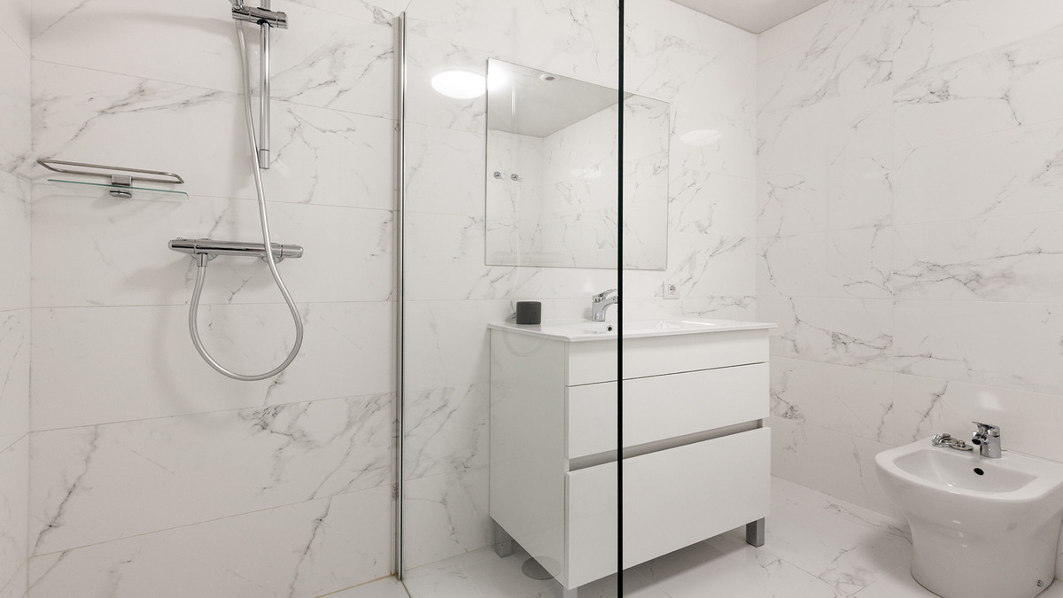 2 Bed Apartment for sale in Casares Costa Del Sol, Málaga, Spain