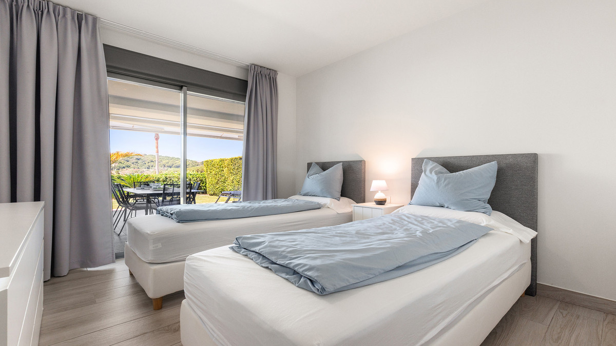 2 Bed Apartment for sale in Casares Costa Del Sol, Málaga, Spain