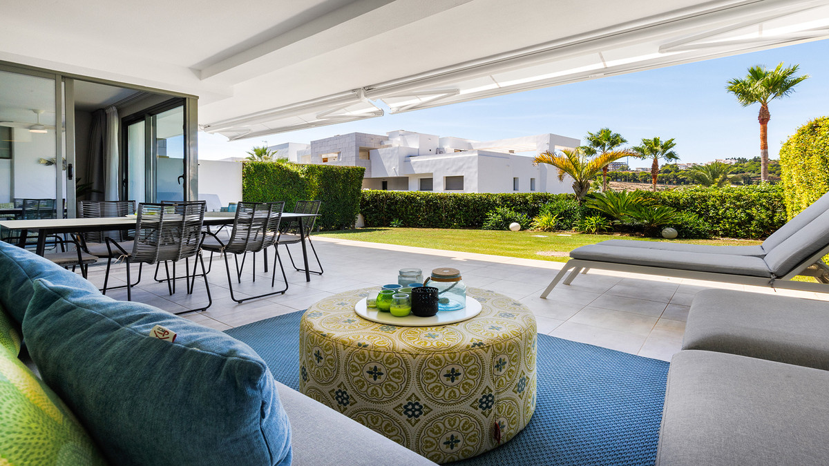 2 Bed Apartment for sale in Casares Costa Del Sol, Málaga, Spain