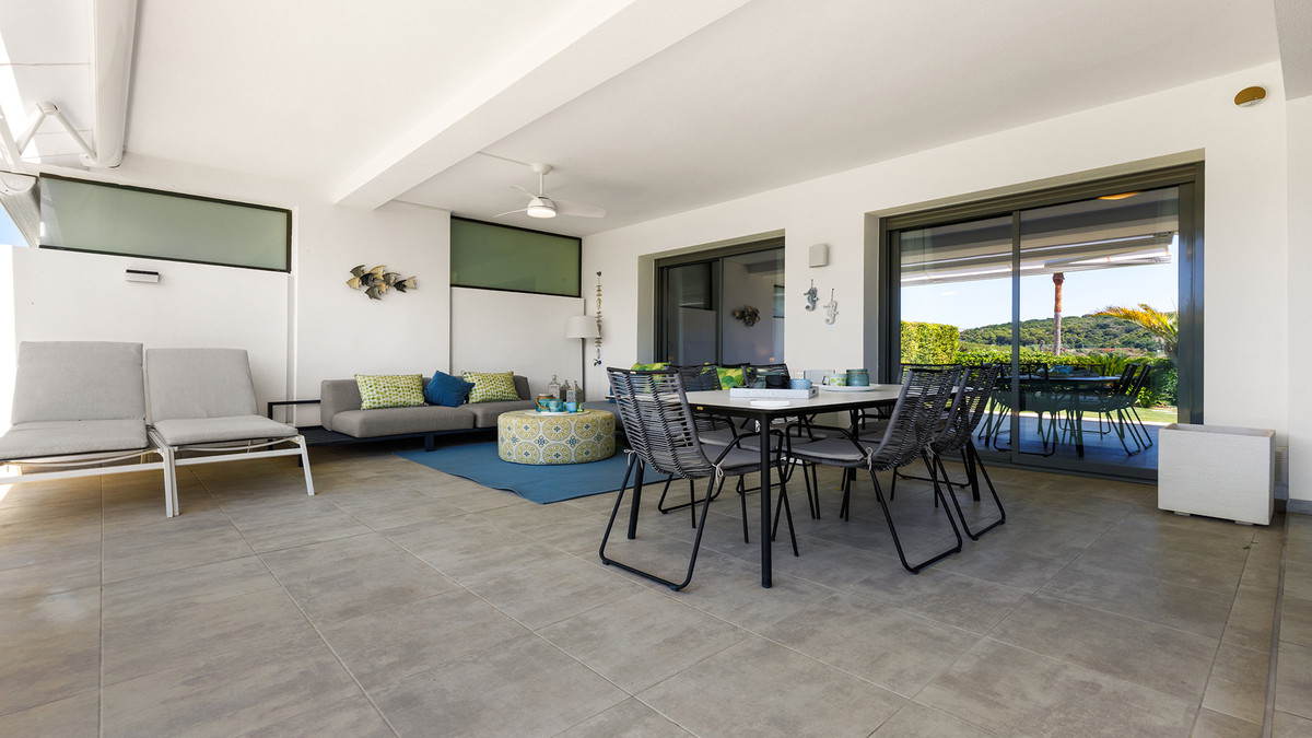 2 Bed Apartment for sale in Casares Costa Del Sol, Málaga, Spain