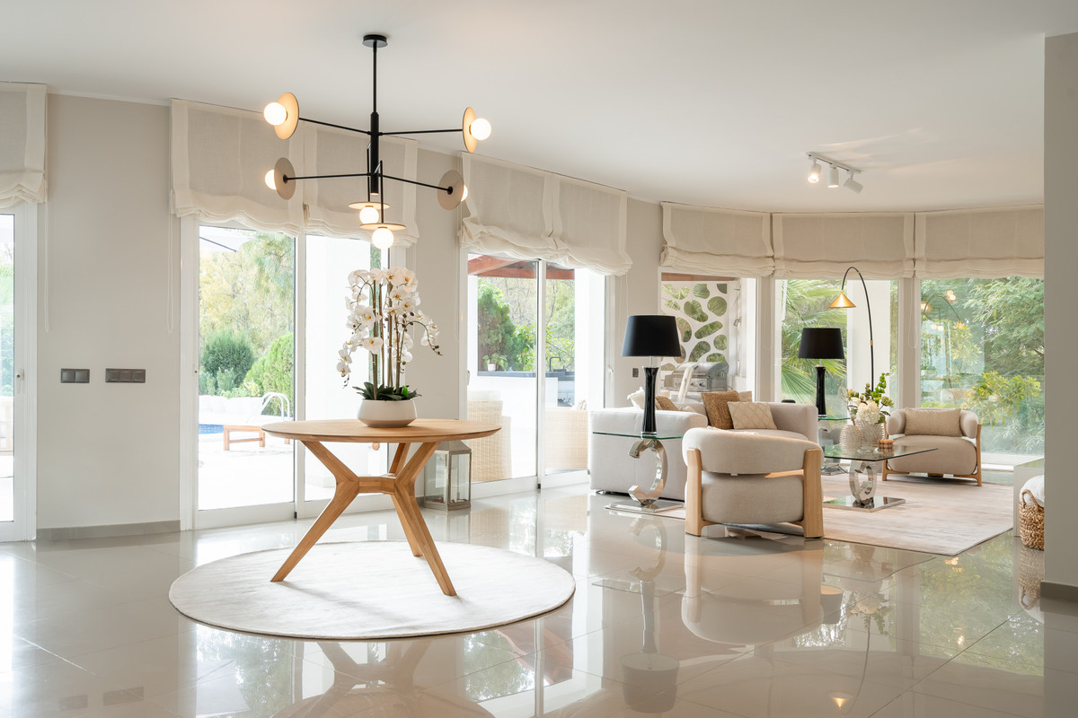 4 Bed Townhouse for sale in Benahavís Costa Del Sol, Málaga, Spain