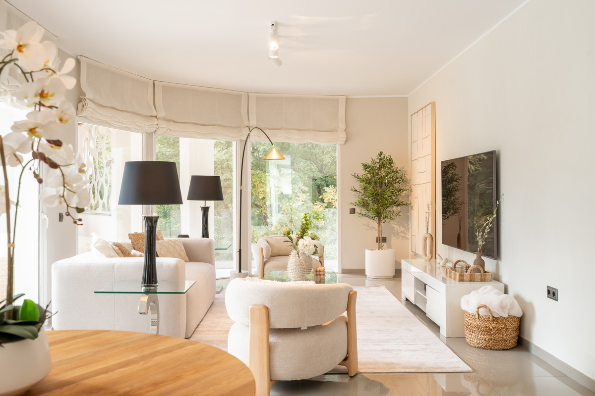 4 Bed Townhouse for sale in Benahavís Costa Del Sol, Málaga, Spain
