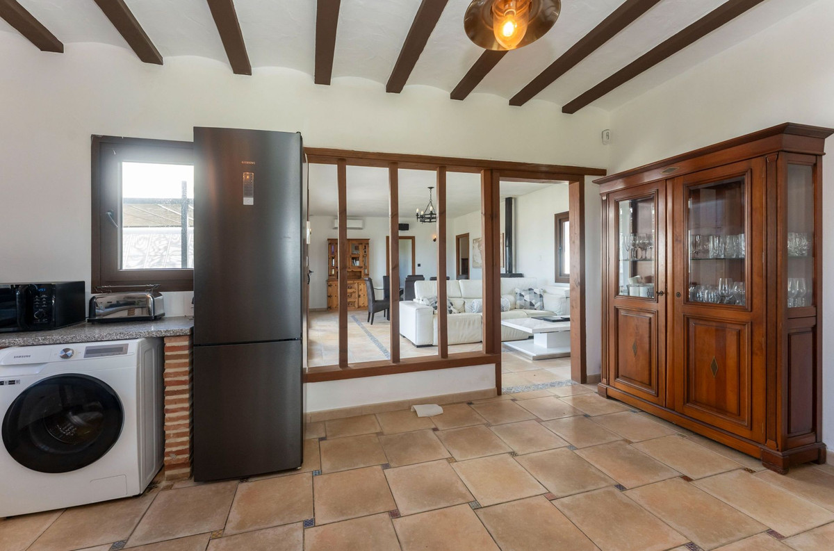 3 Bed Townhouse for sale in Alora Costa Del Sol, Málaga, Spain