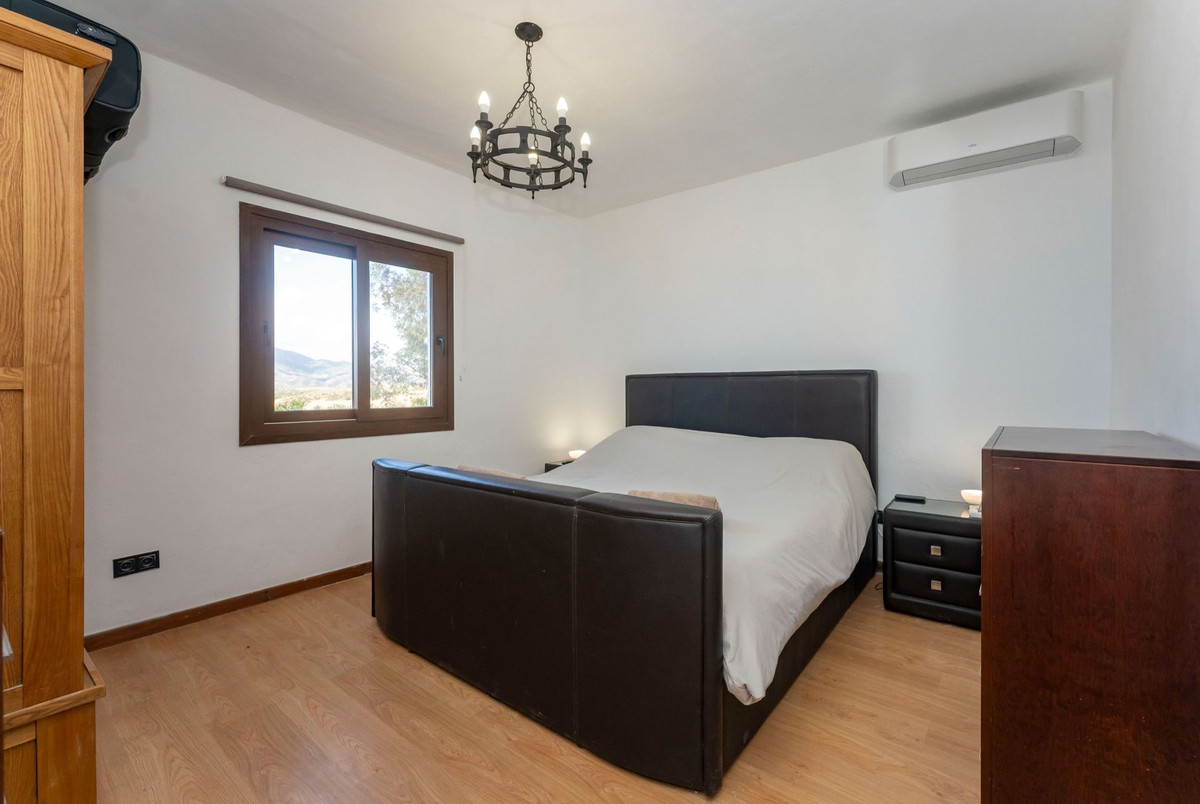 3 Bed Townhouse for sale in Alora Costa Del Sol, Málaga, Spain