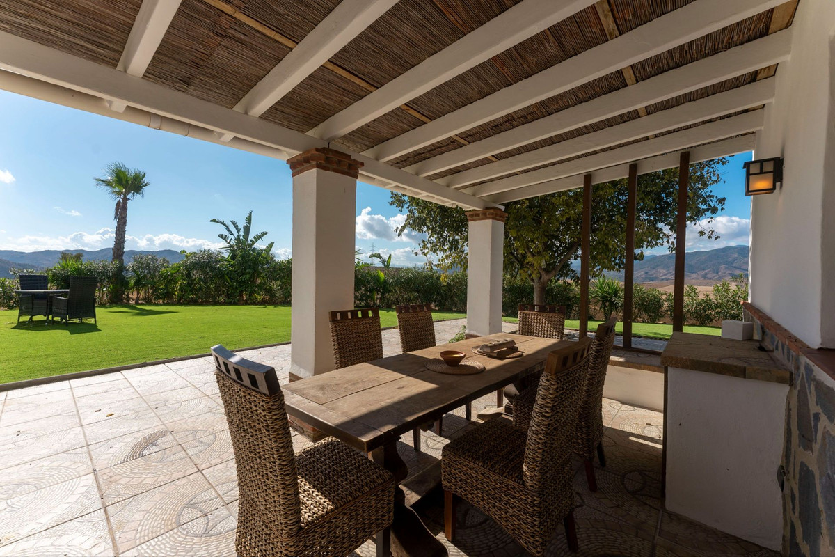 3 Bed Townhouse for sale in Alora Costa Del Sol, Málaga, Spain