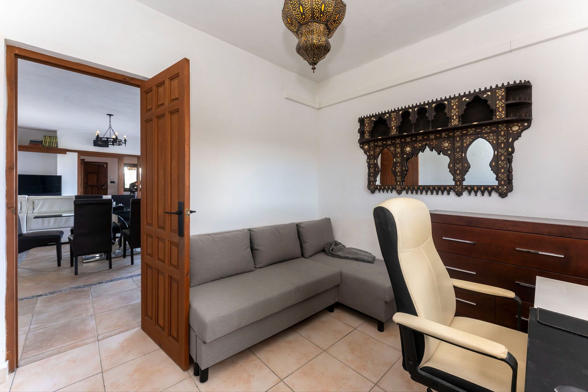 3 Bed Townhouse for sale in Alora Costa Del Sol, Málaga, Spain