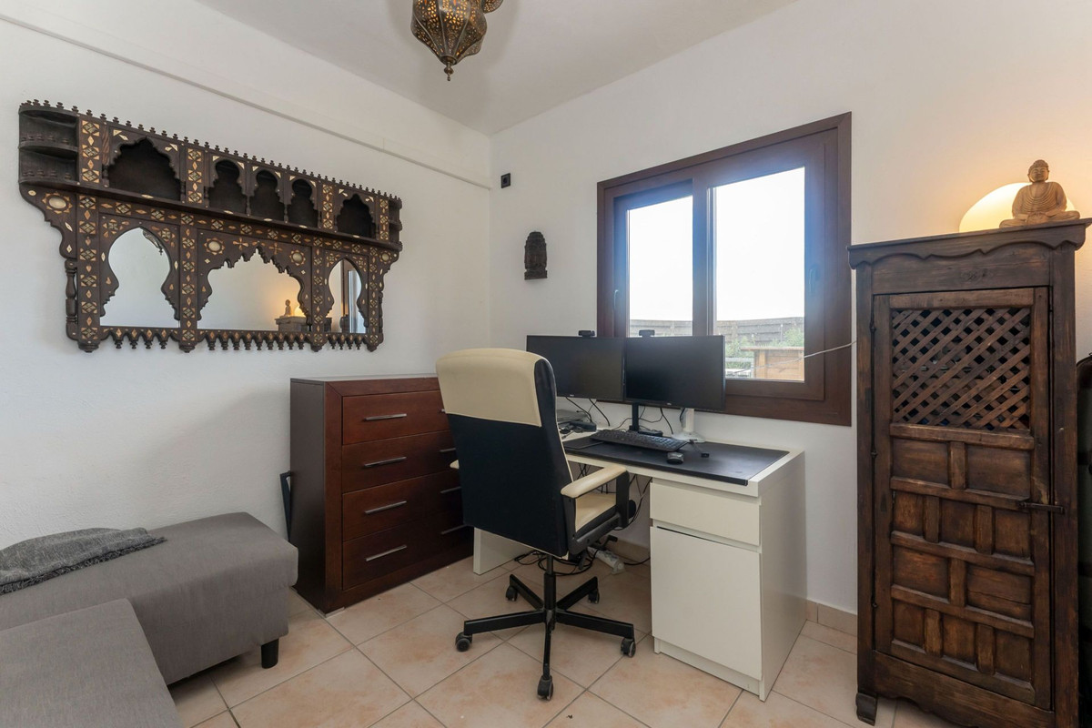 3 Bed Townhouse for sale in Alora Costa Del Sol, Málaga, Spain