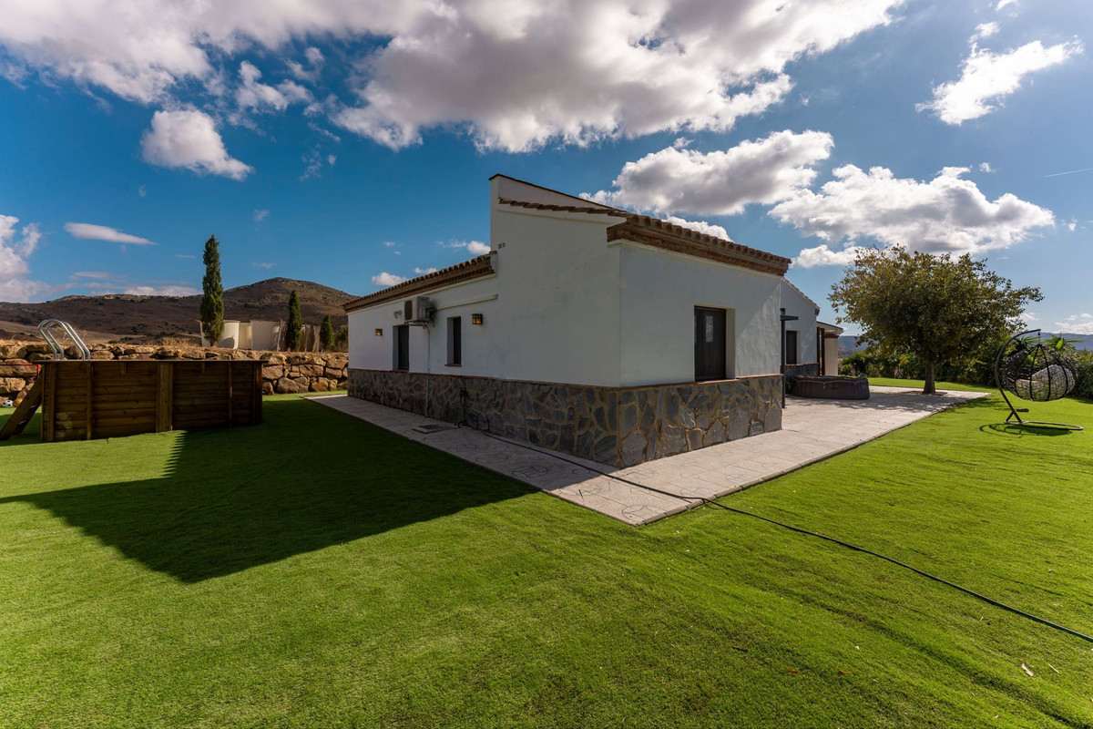 3 Bed Townhouse for sale in Alora Costa Del Sol, Málaga, Spain
