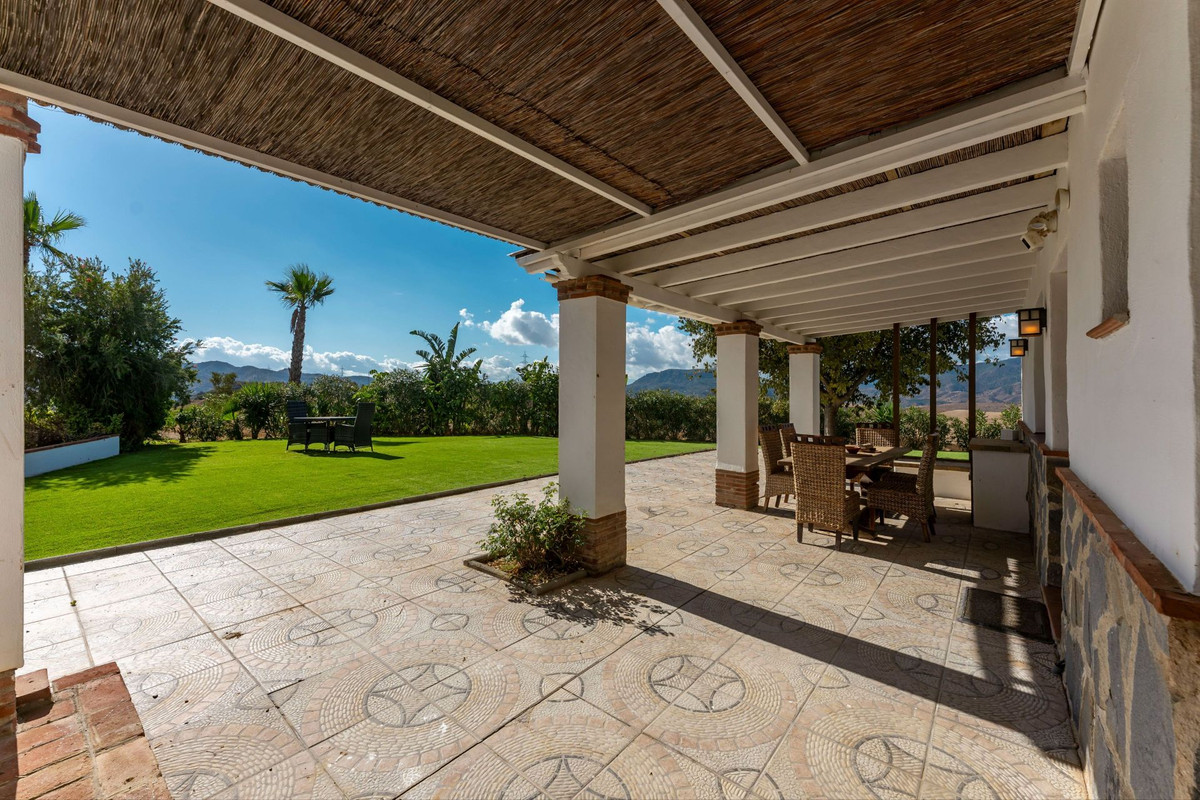3 Bed Townhouse for sale in Alora Costa Del Sol, Málaga, Spain