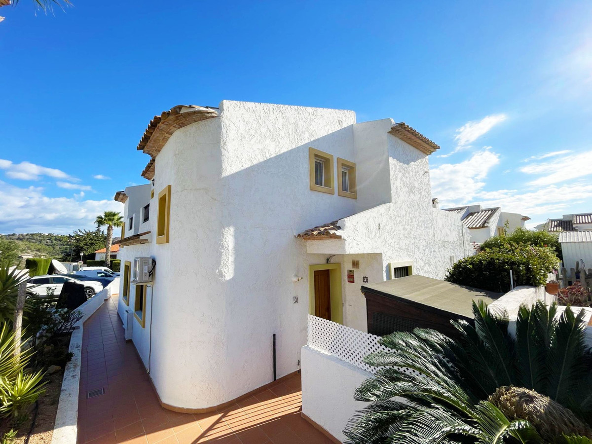 3 Bed Townhouse for sale in Calpe Costa Blanca, Alicante, Spain