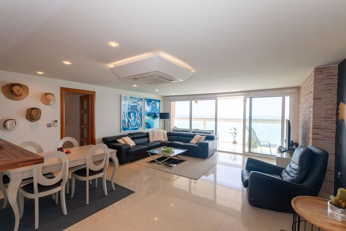 Se vende Apartamento Planta Media de 3 dormitorios en Costa Blanca, Alicante, España