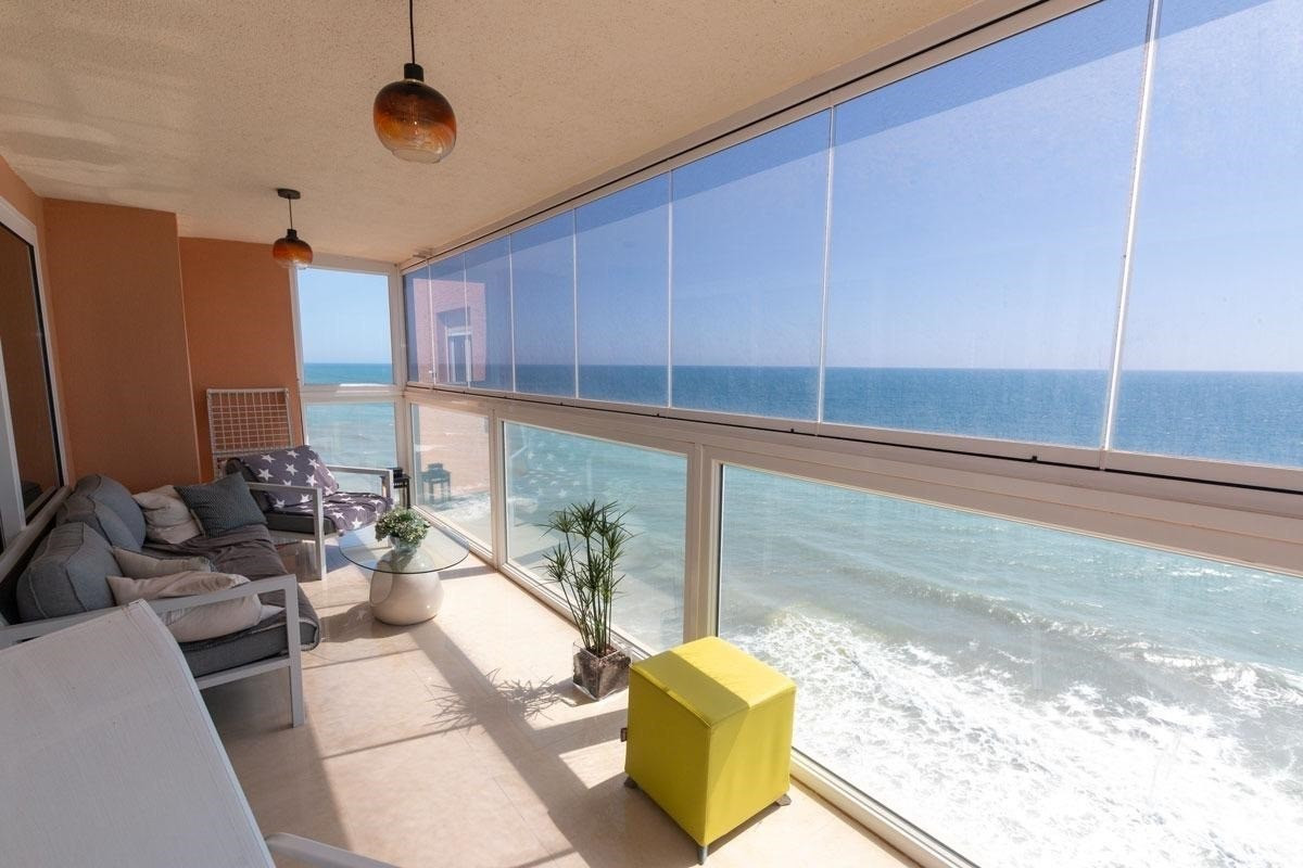 Se vende Apartamento Planta Media de 3 dormitorios en Costa Blanca, Alicante, España
