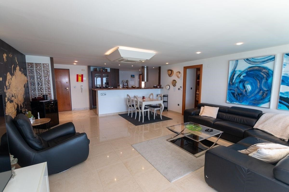 Se vende Apartamento Planta Media de 3 dormitorios en Costa Blanca, Alicante, España