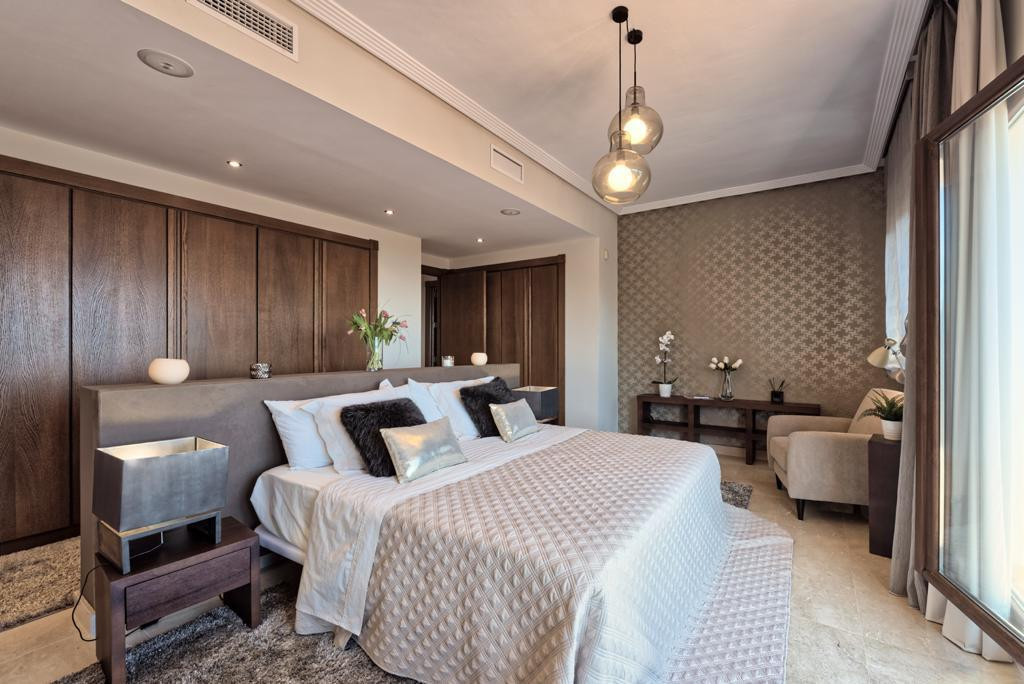 5 Bed Townhouse for sale in Benahavís Costa Del Sol, Málaga, Spain