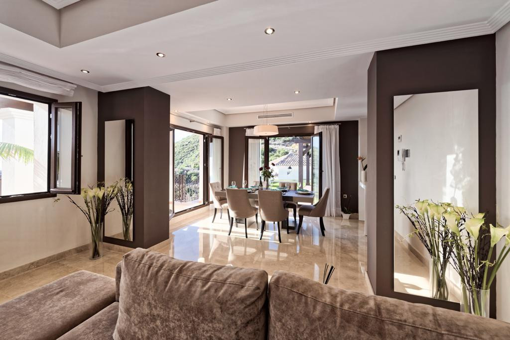5 Bed Townhouse for sale in Benahavís Costa Del Sol, Málaga, Spain