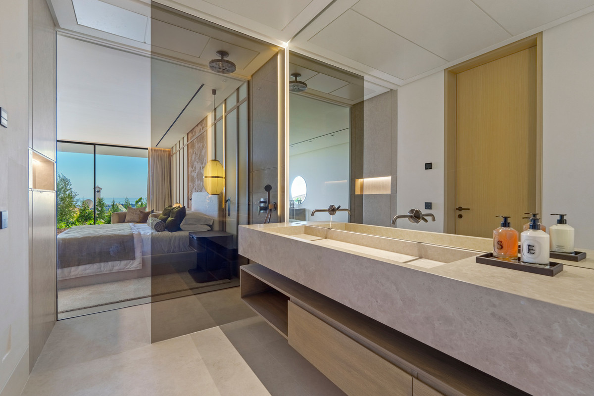 Se vende Villa - Chalet de 8 dormitorios en Costa Del Sol, Málaga, España