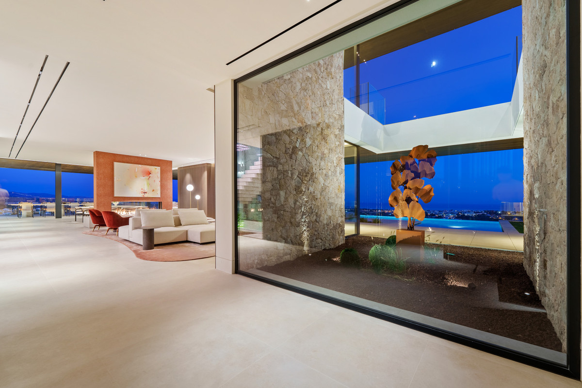 Se vende Villa - Chalet de 8 dormitorios en Costa Del Sol, Málaga, España