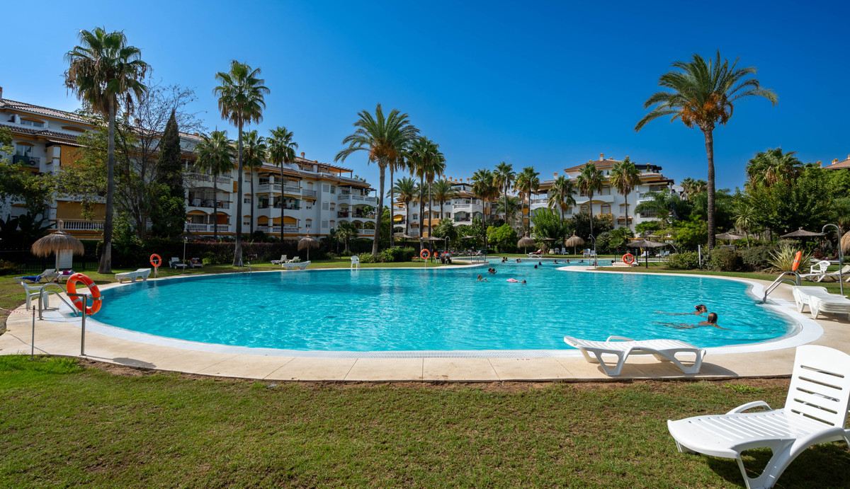 2 Bed Apartment for sale in Marbella Costa Del Sol, Málaga, Spain