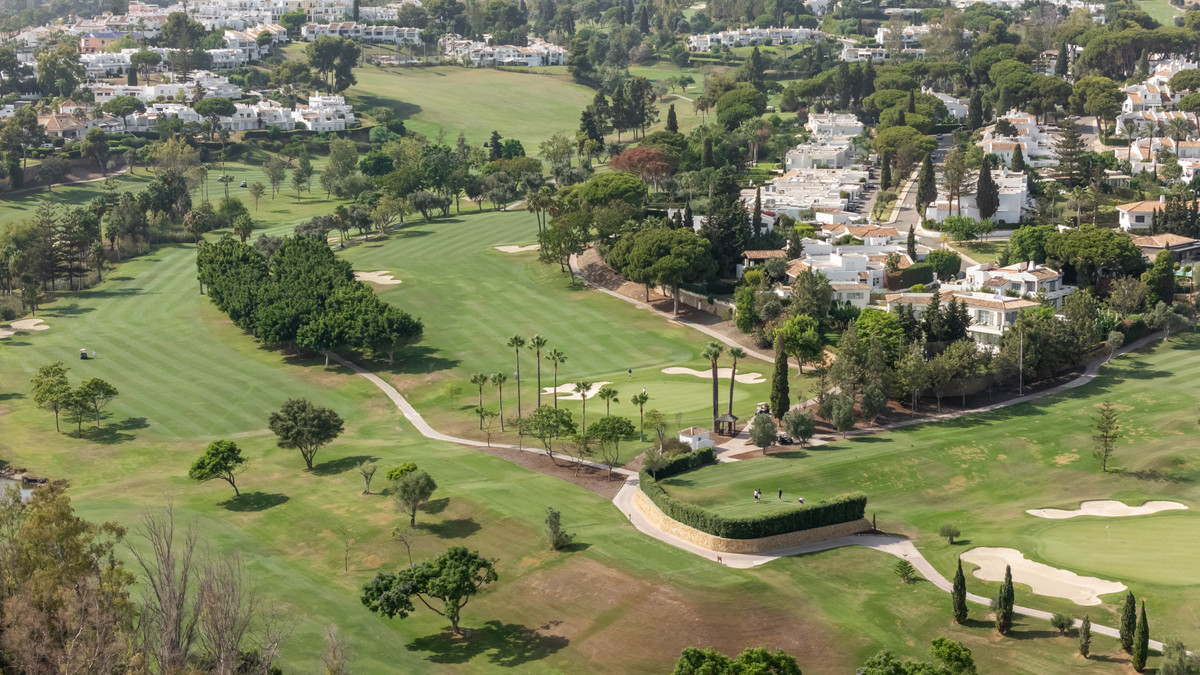 2 Bed Apartment for sale in Marbella Costa Del Sol, Málaga, Spain