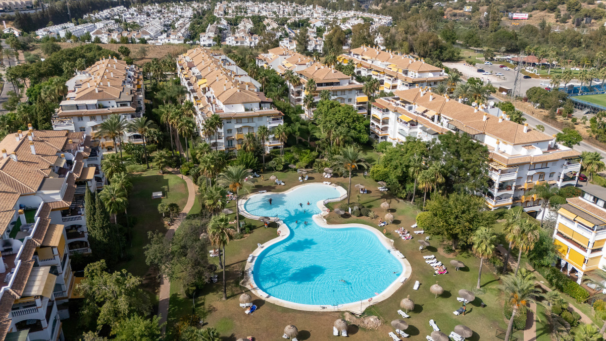 2 Bed Apartment for sale in Marbella Costa Del Sol, Málaga, Spain