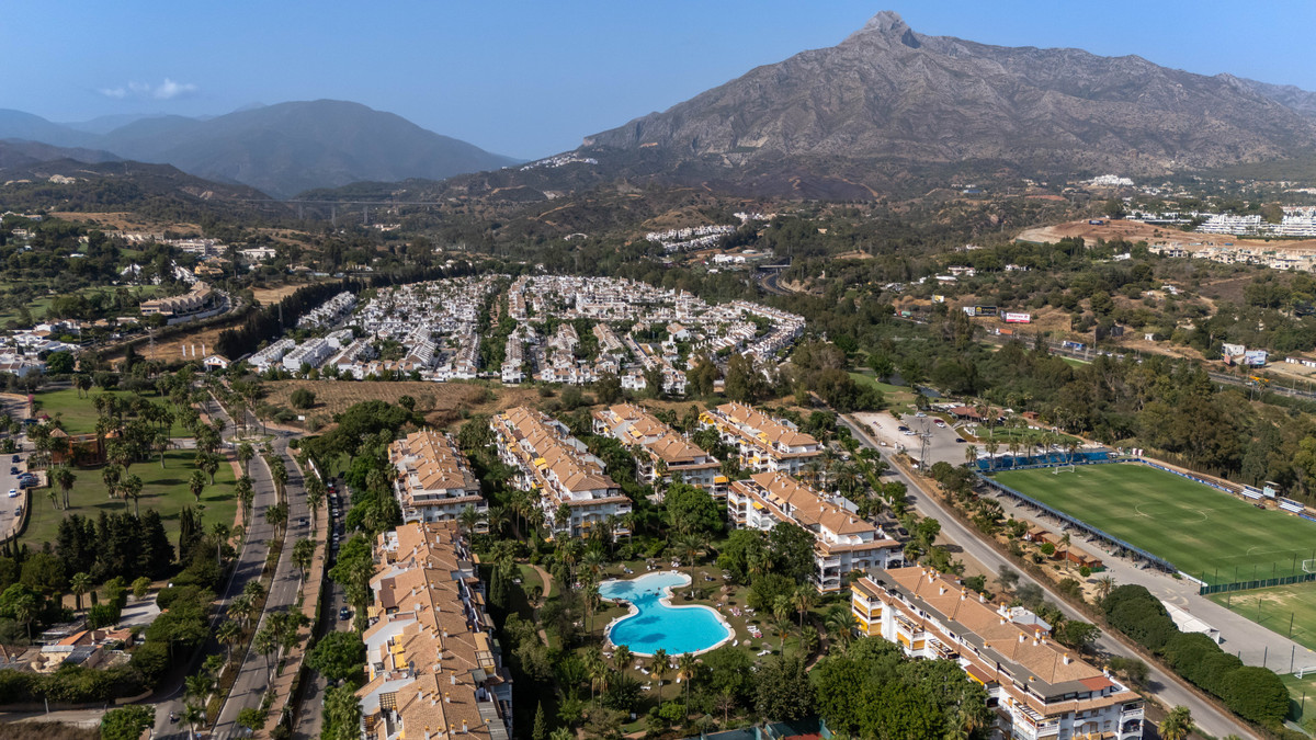 2 Bed Apartment for sale in Marbella Costa Del Sol, Málaga, Spain