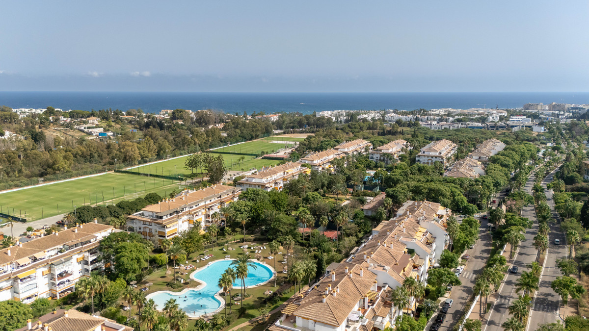 2 Bed Apartment for sale in Marbella Costa Del Sol, Málaga, Spain