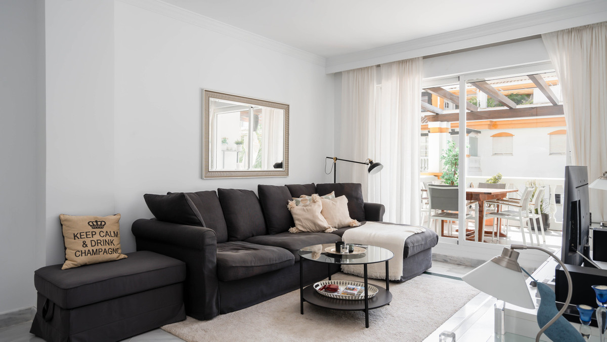 2 Bed Apartment for sale in Marbella Costa Del Sol, Málaga, Spain