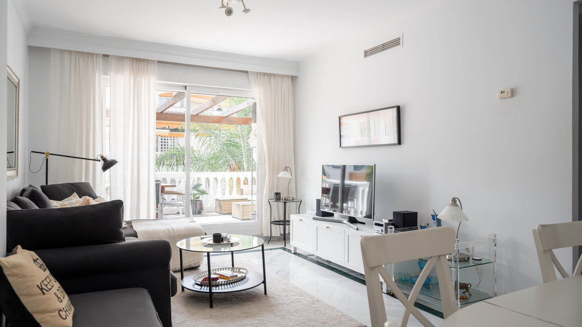 2 Bed Apartment for sale in Marbella Costa Del Sol, Málaga, Spain
