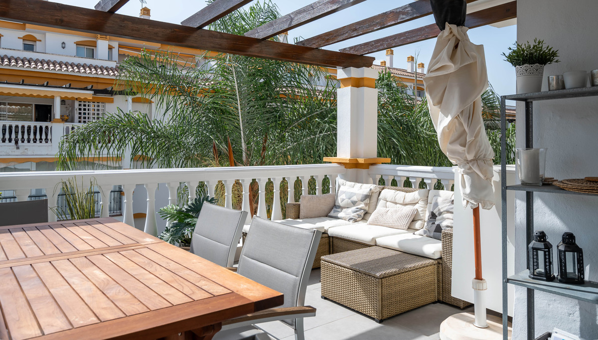 2 Bed Apartment for sale in Marbella Costa Del Sol, Málaga, Spain