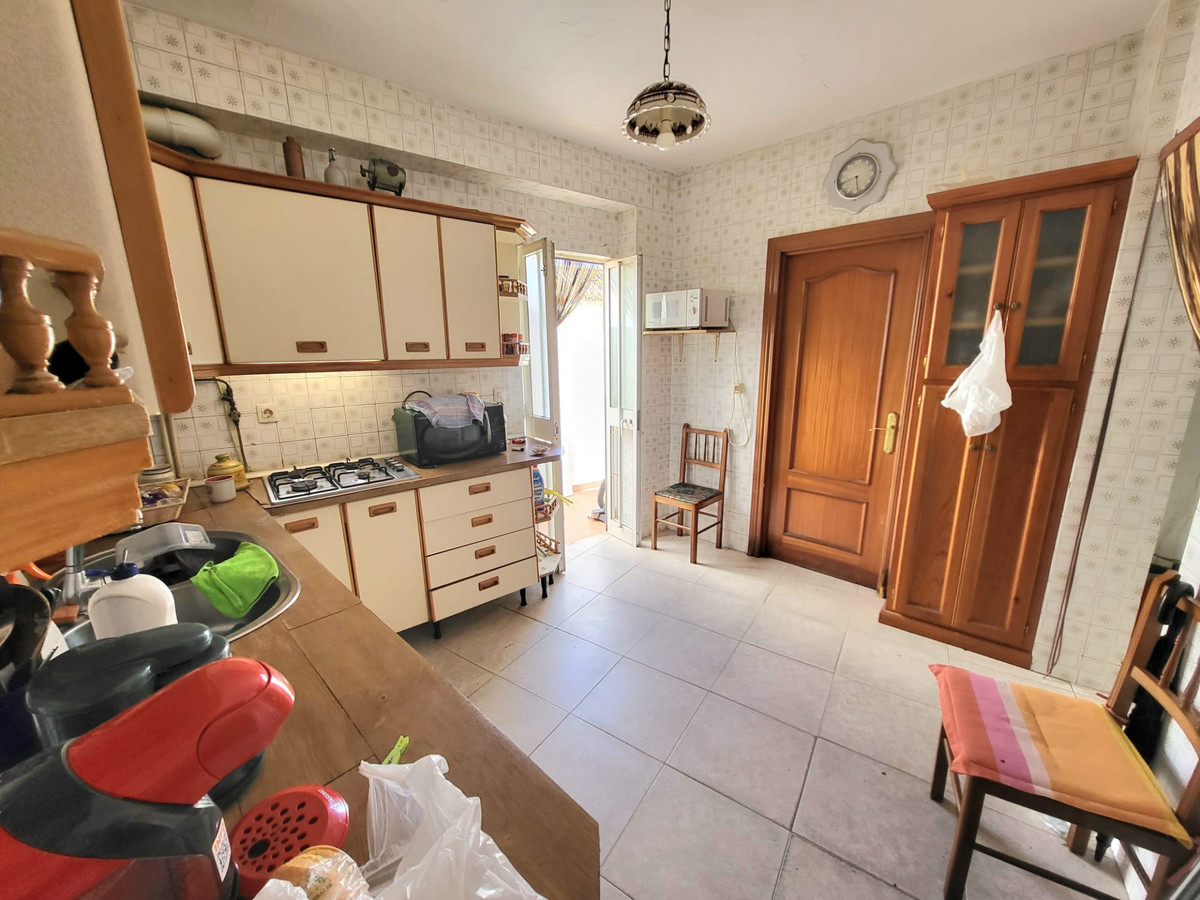 3 Bed Townhouse for sale in Estepona Costa Del Sol, Málaga, Spain