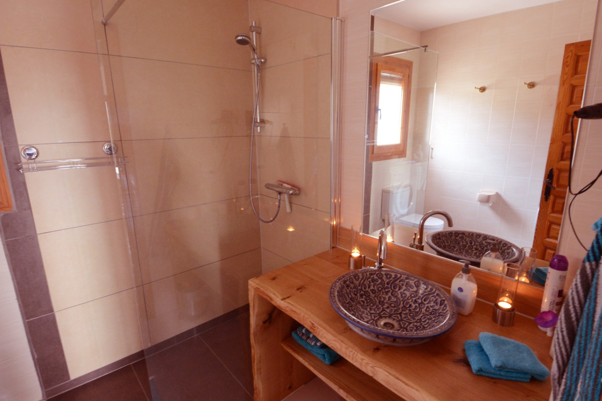 Se vende Villa - Chalet de 3 dormitorios en Costa Blanca, Alicante, España