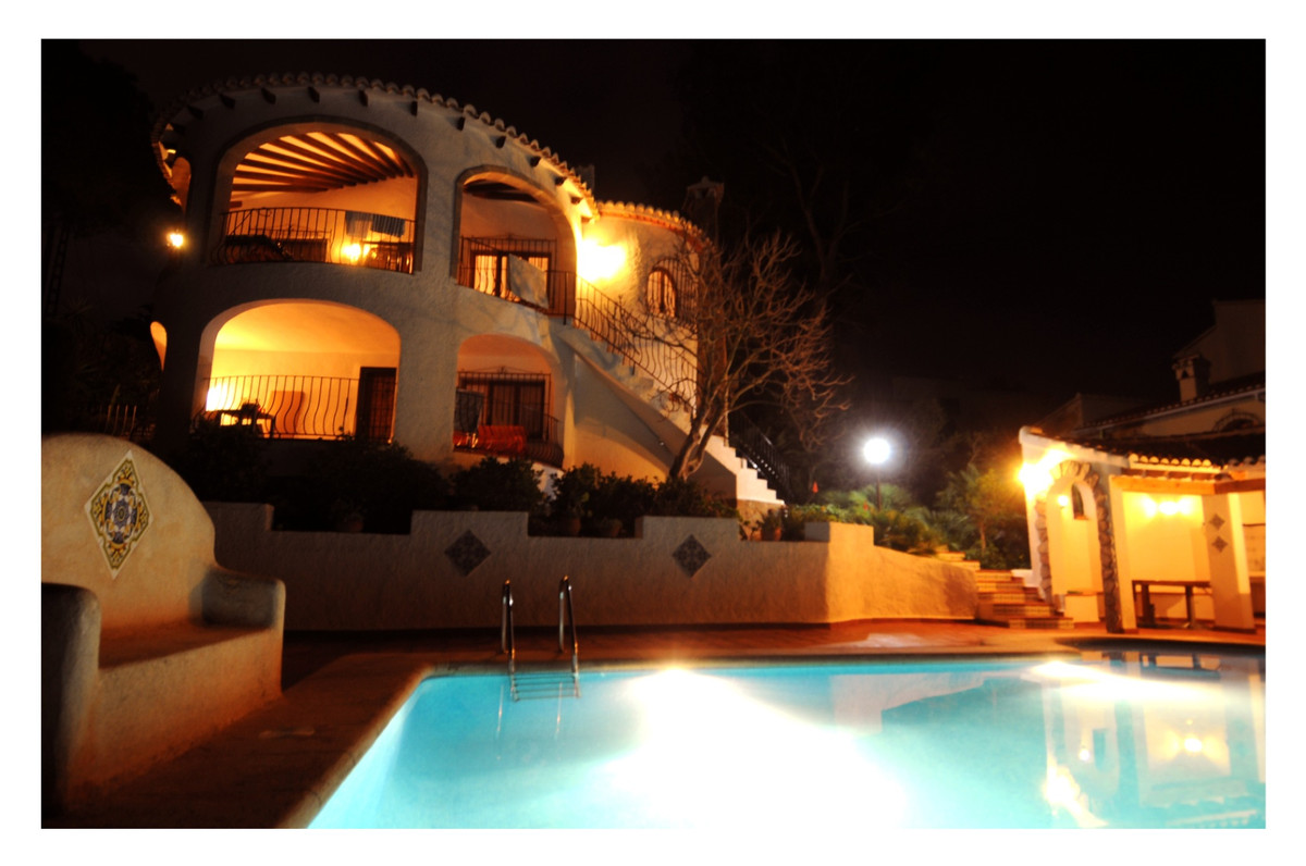 Se vende Villa - Chalet de 3 dormitorios en Costa Blanca, Alicante, España