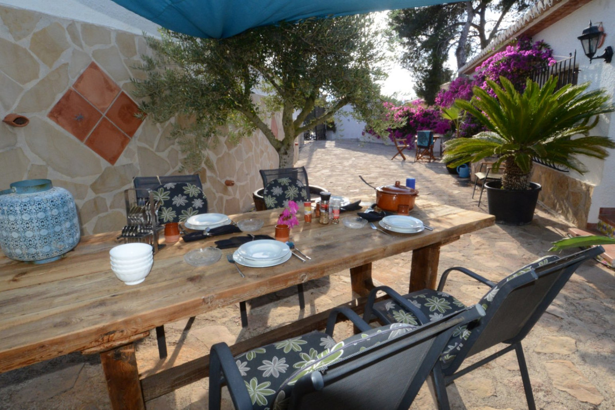 Se vende Villa - Chalet de 3 dormitorios en Costa Blanca, Alicante, España